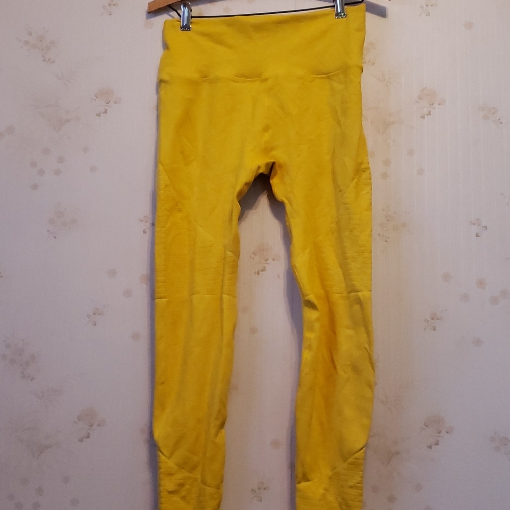 Alphalete R6 Revival leggings in Yellow size XL
